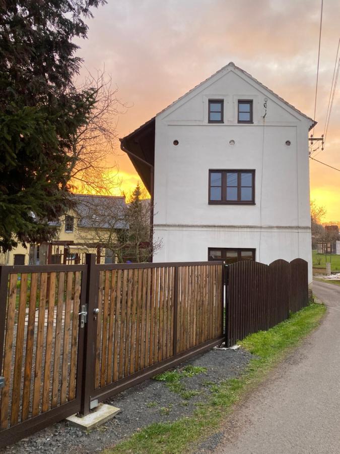 Pokoje V Chalupe Pod Milesovkou Velemin Exteriér fotografie